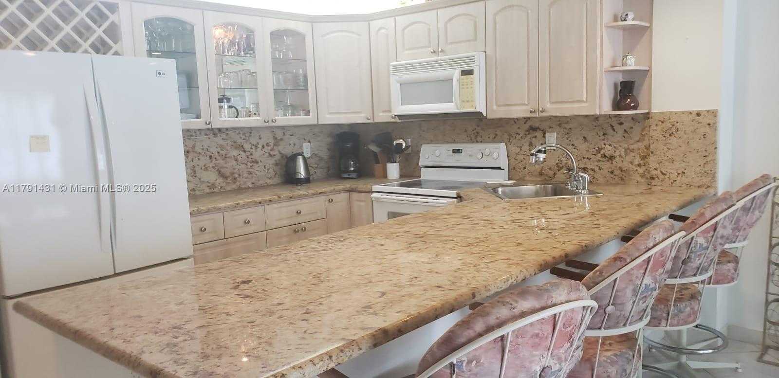Small Image of 3725 SOUTH OCEAN DR #1208, Hollywood Number 5