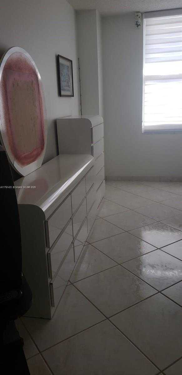 Small Image of 3725 SOUTH OCEAN DR #1208, Hollywood Number 7