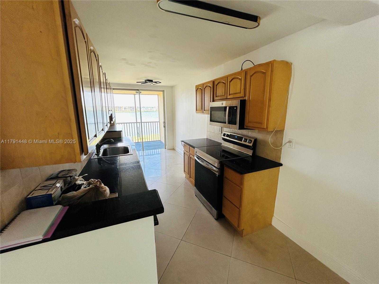 Small Image of 1750 NORTH EAST 191ST ST #201-1, Miami Number 3