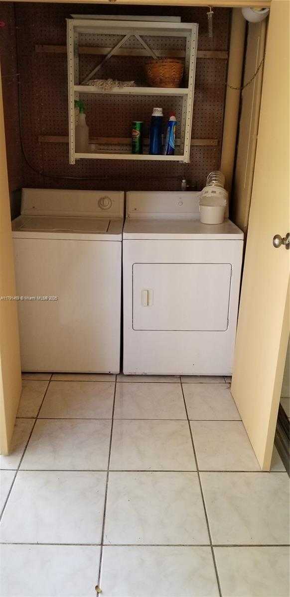 Small Image of 14201 NORTH KENDALL DR #212-D, Miami Number 24