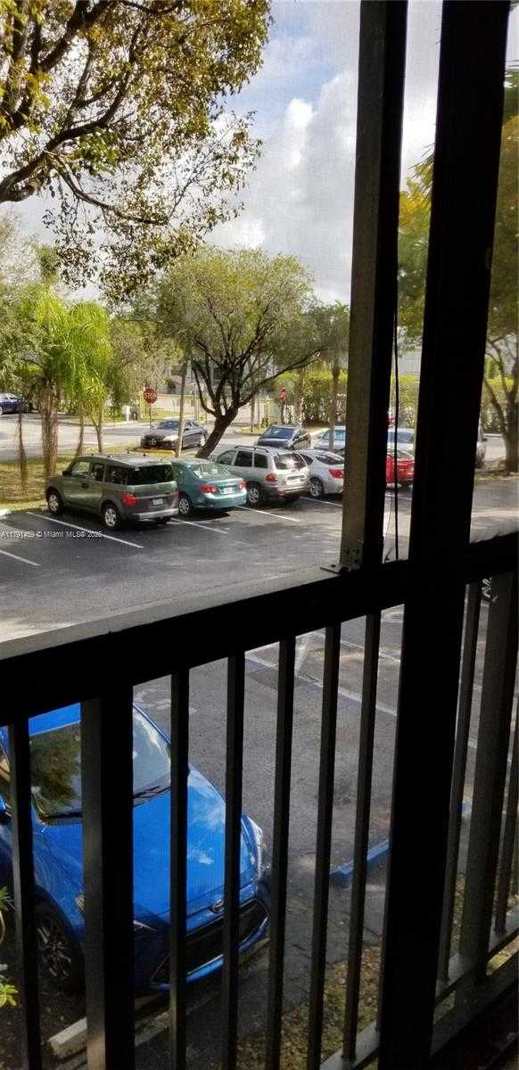Small Image of 14201 NORTH KENDALL DR #212-D, Miami Number 29