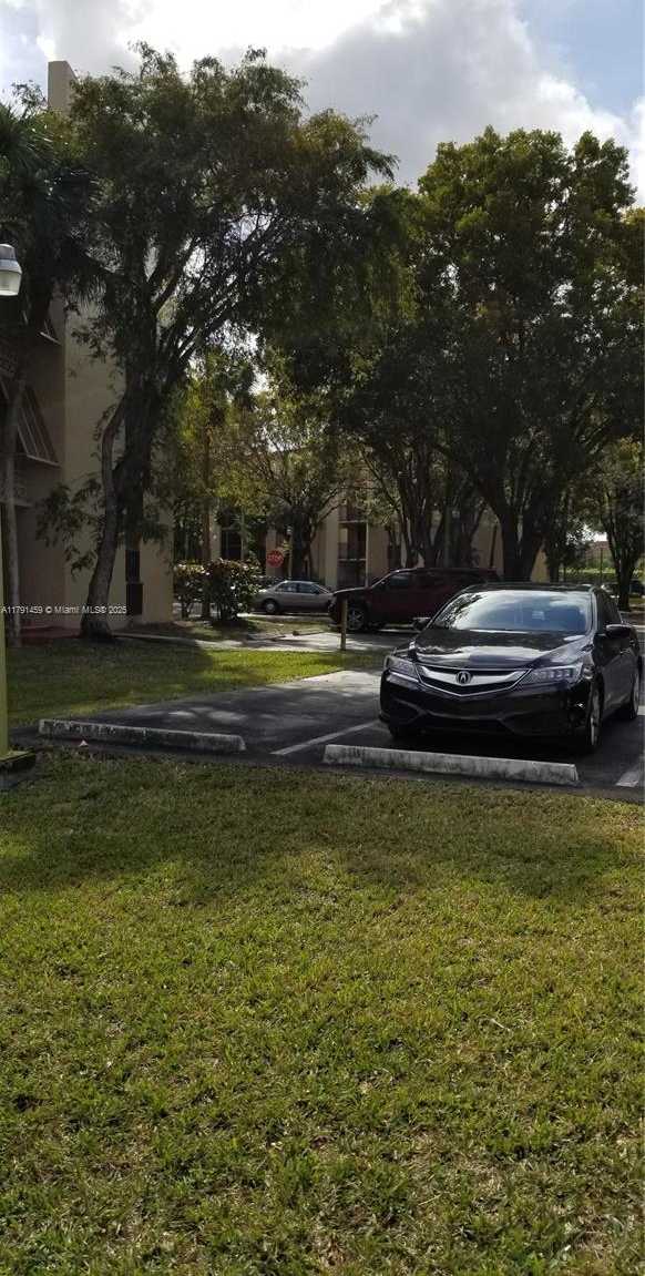 Small Image of 14201 NORTH KENDALL DR #212-D, Miami Number 30