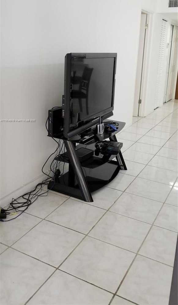 Small Image of 14201 NORTH KENDALL DR #212-D, Miami Number 44