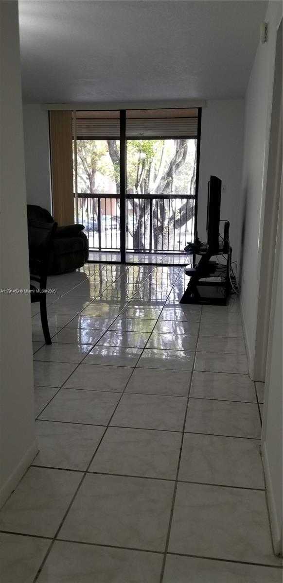 Small Image of 14201 NORTH KENDALL DR #212-D, Miami Number 45