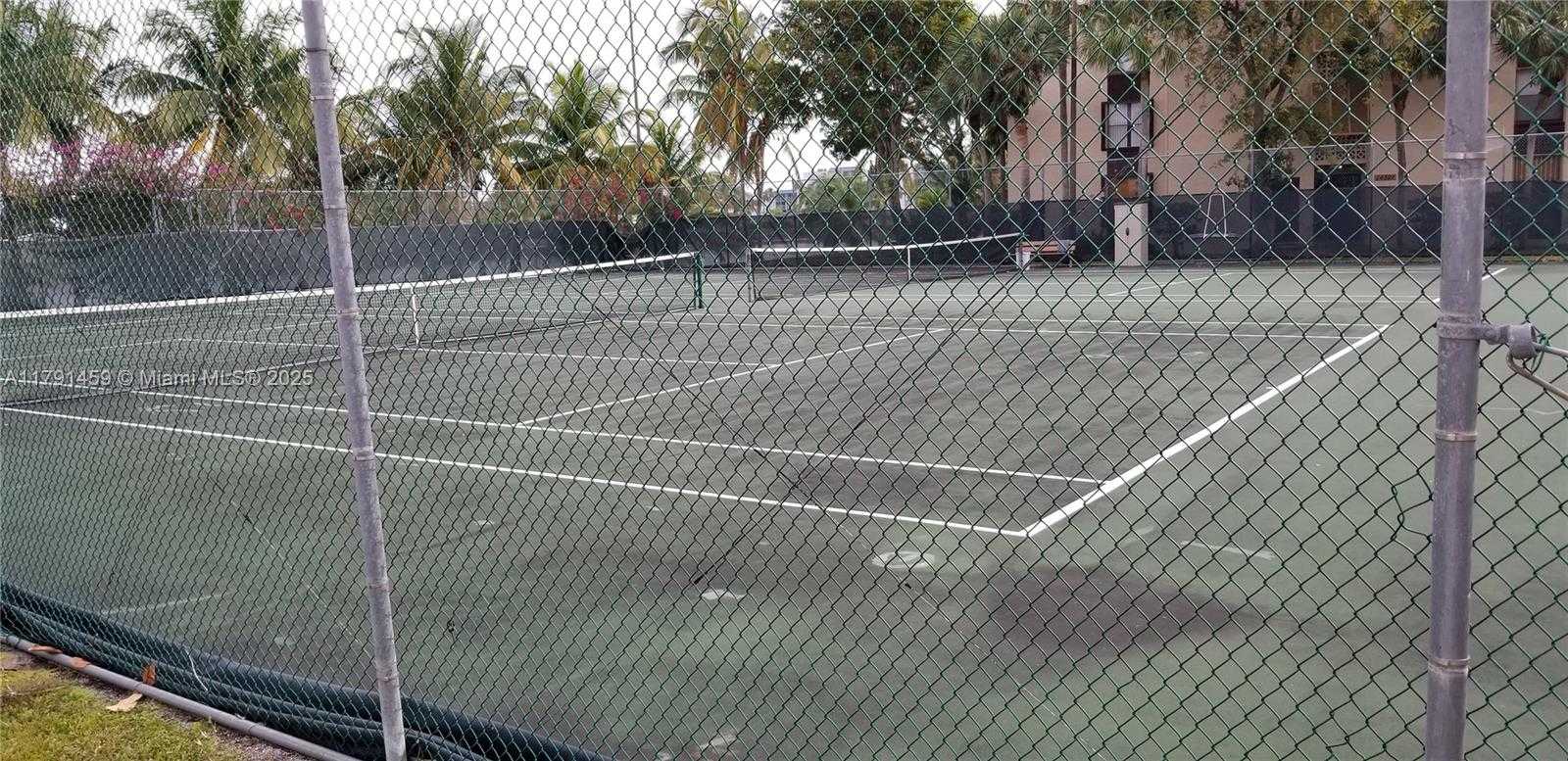 Small Image of 14201 NORTH KENDALL DR #212-D, Miami Number 48