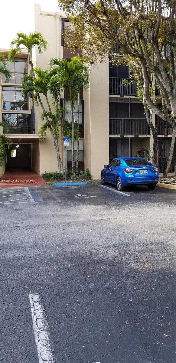 Small Image of 14201 NORTH KENDALL DR #212-D, Miami Number 8