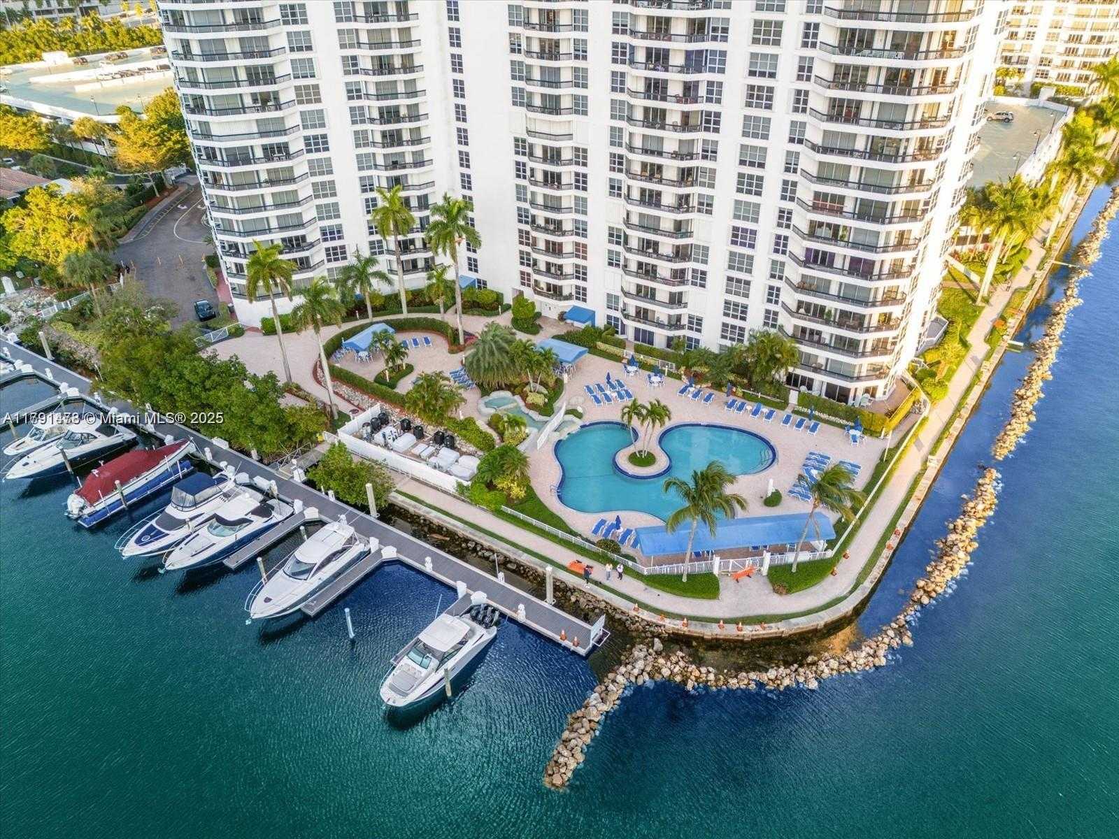 Small Image of 3530 MYSTIC POINTE DR #512, Aventura Number 15