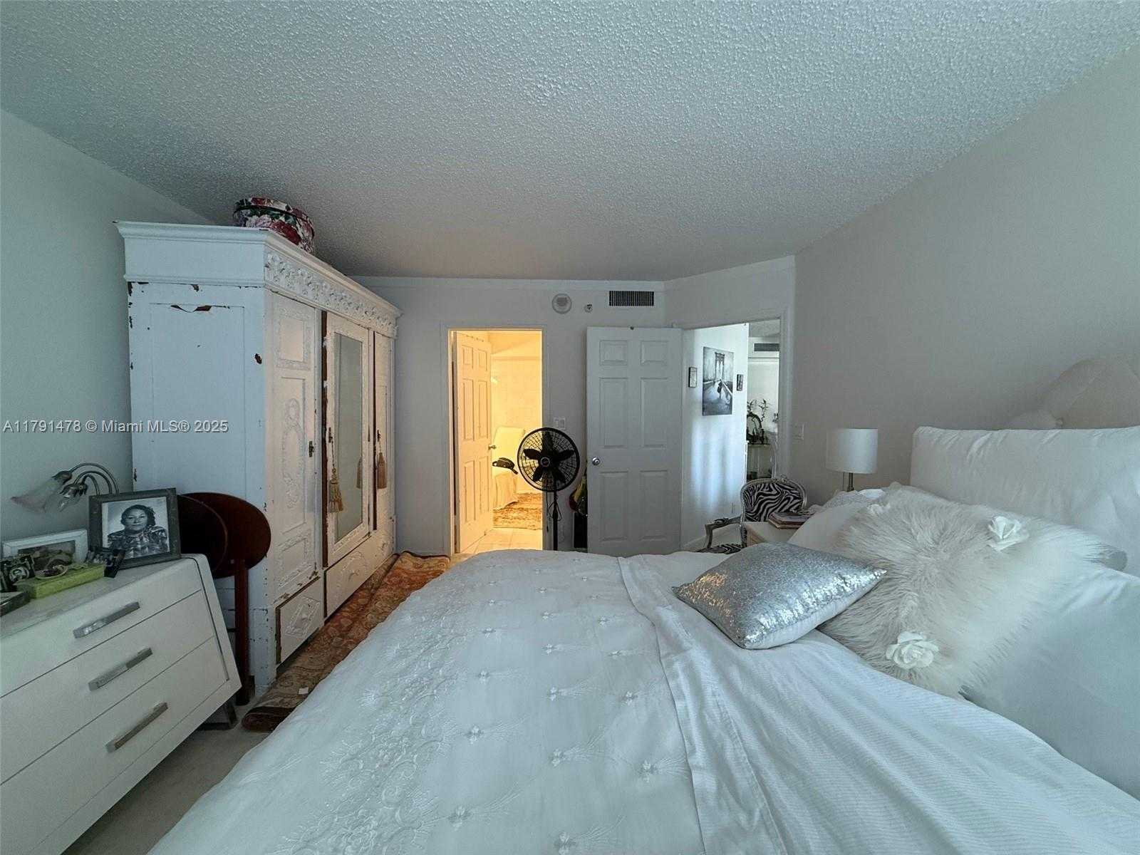 Small Image of 3530 MYSTIC POINTE DR #512, Aventura Number 9