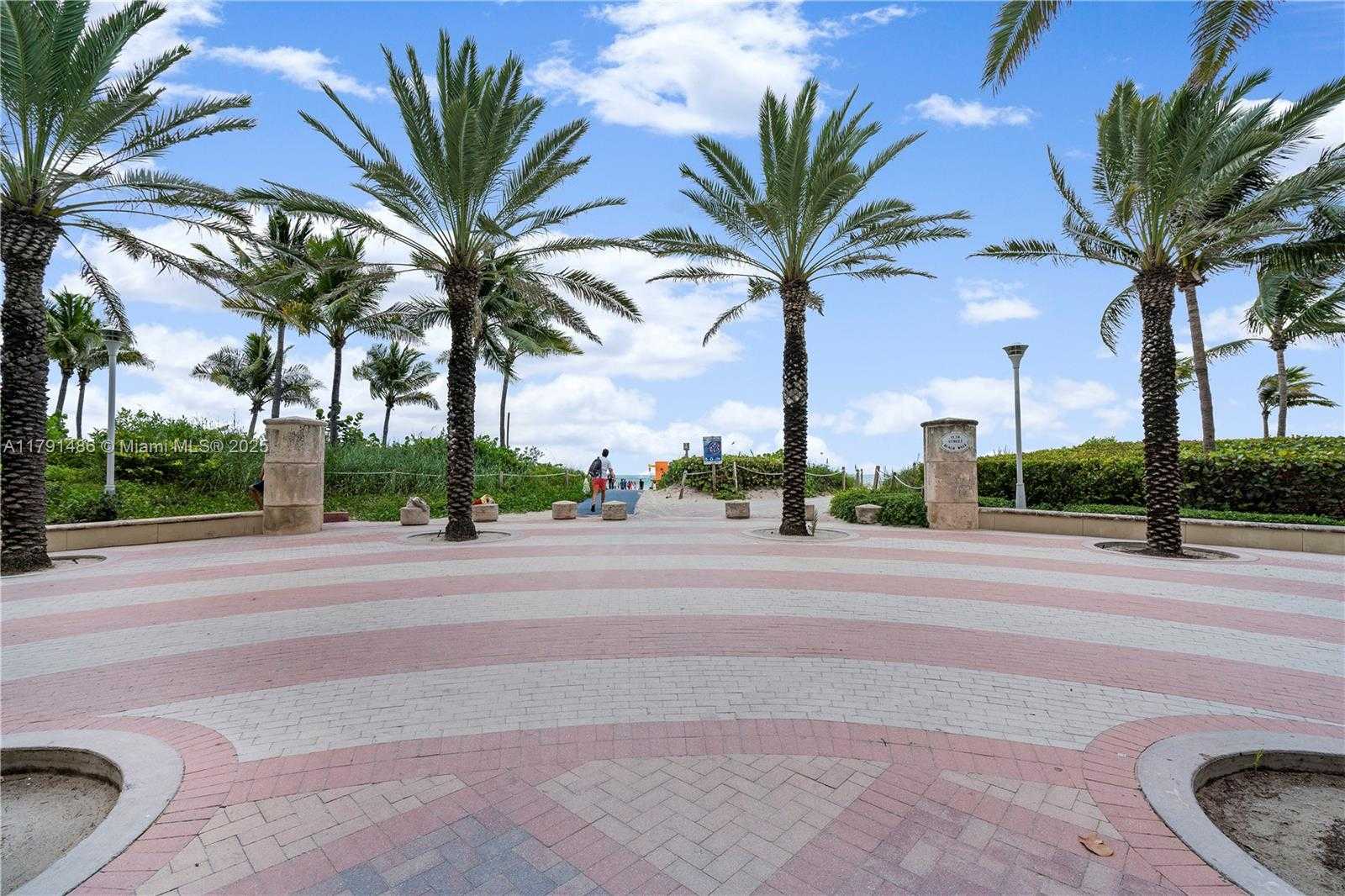 Small Image of 1500 OCEAN DR #810, Miami Beach Number 23