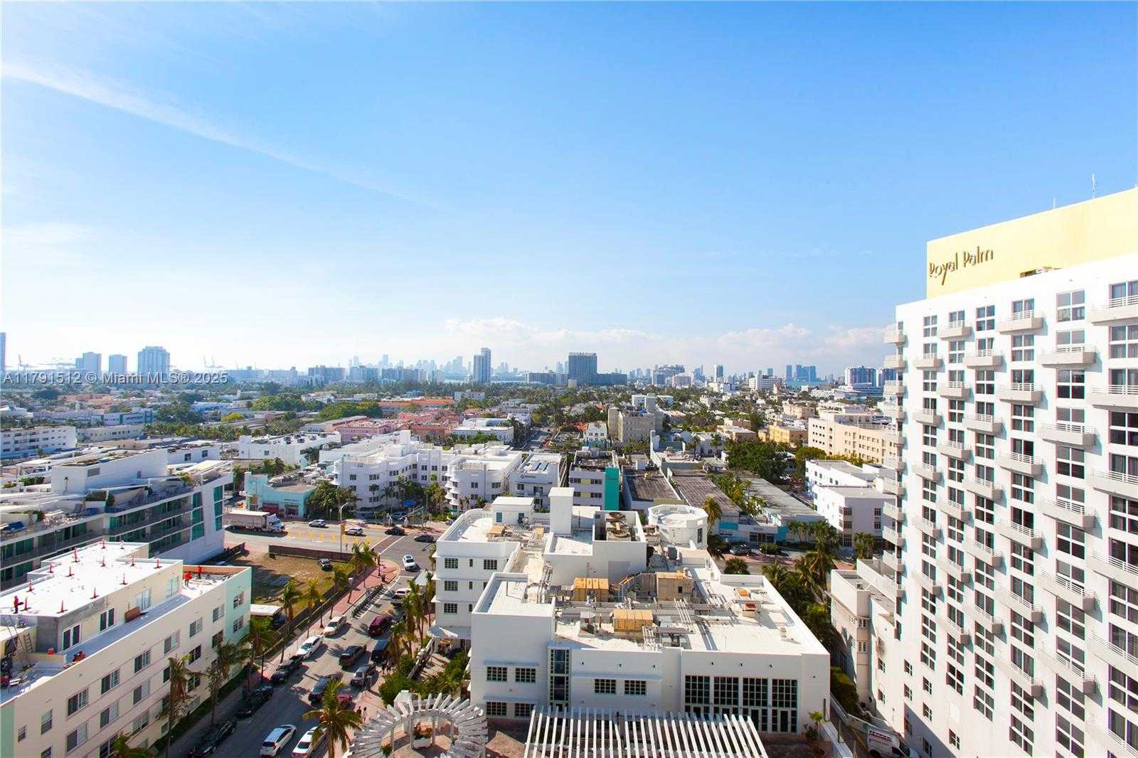 Small Image of 1500 OCEAN DR #PH-10, Miami Beach Number 3