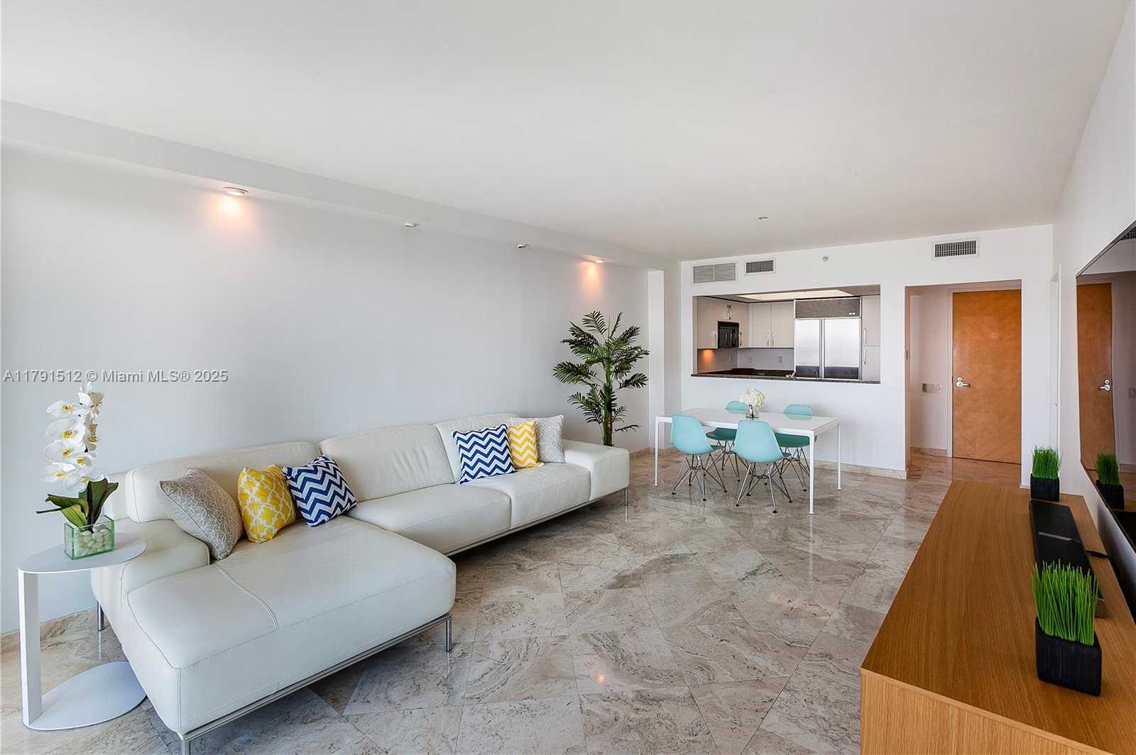 Small Image of 1500 OCEAN DR #PH-10, Miami Beach Number 6