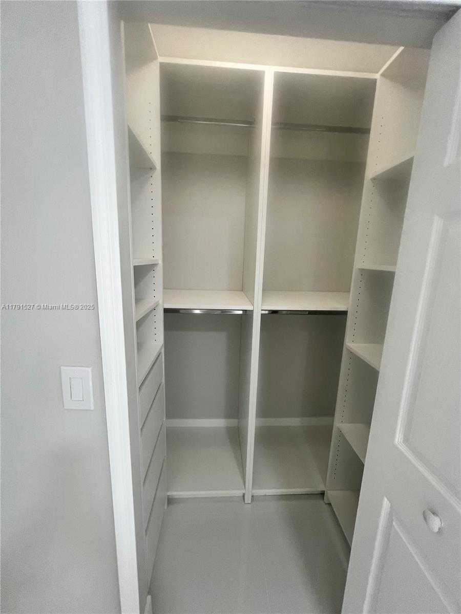 Small Image of 3115 NORTH EAST 184TH ST #4303, Aventura Number 27