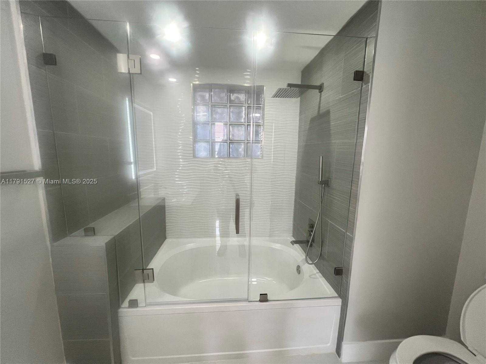 Small Image of 3115 NORTH EAST 184TH ST #4303, Aventura Number 30