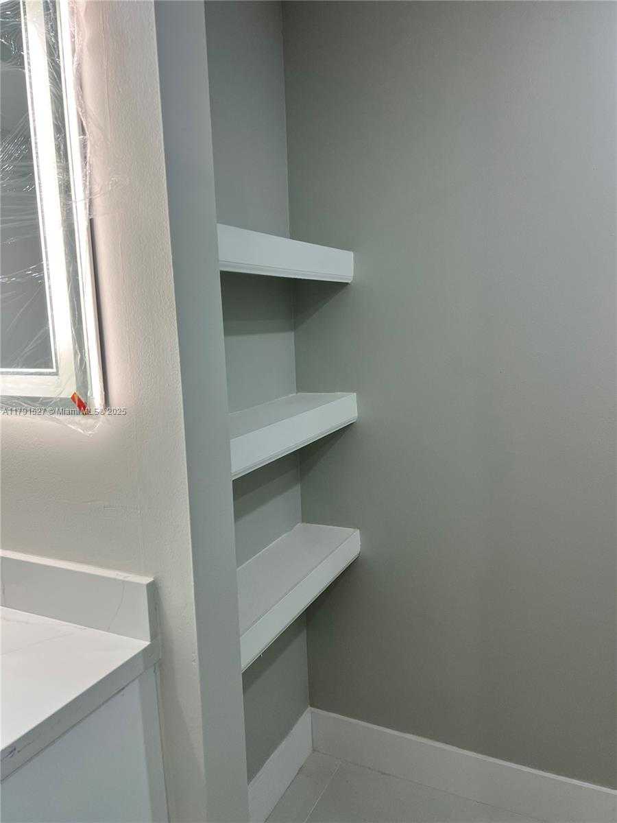 Small Image of 3115 NORTH EAST 184TH ST #4303, Aventura Number 34