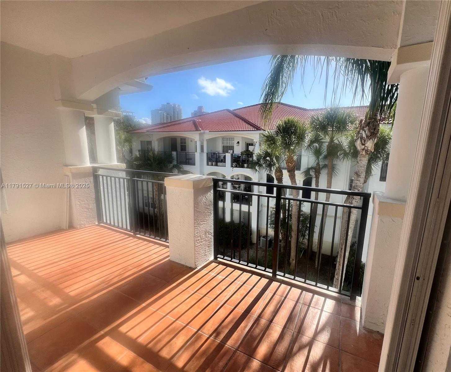 Small Image of 3115 NORTH EAST 184TH ST #4303, Aventura Number 39