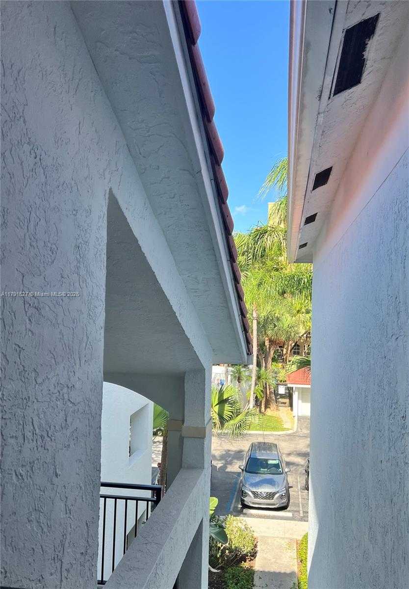 Small Image of 3115 NORTH EAST 184TH ST #4303, Aventura Number 45