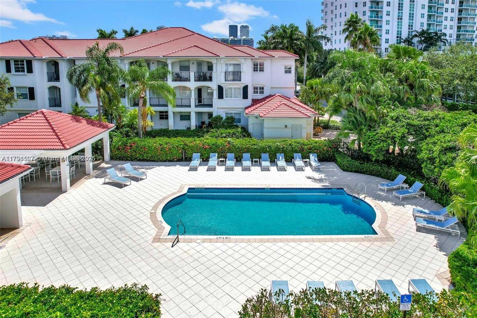 Small Image of 3115 NORTH EAST 184TH ST #4303, Aventura Number 49