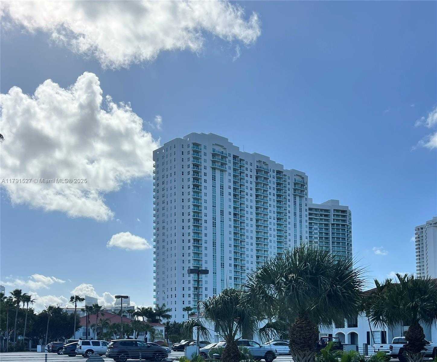 Small Image of 3115 NORTH EAST 184TH ST #4303, Aventura Number 64
