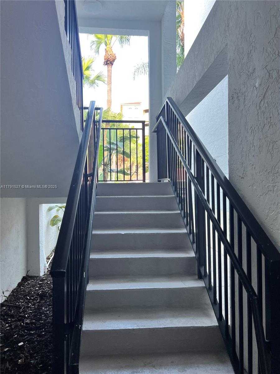 Small Image of 3115 NORTH EAST 184TH ST #4303, Aventura Number 9