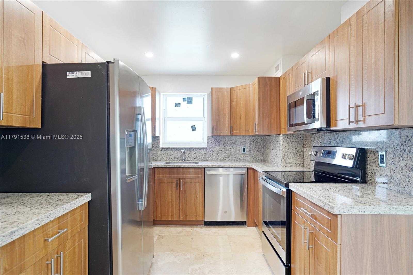 Small Image of 5101 COLLINS AVE #14U, Miami Beach Number 5