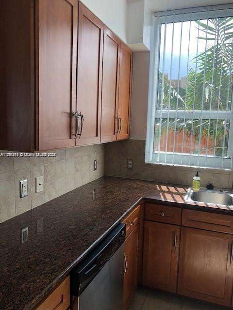 Small Image of 2000 NORTH BAYSHORE DR #402, Miami Number 3