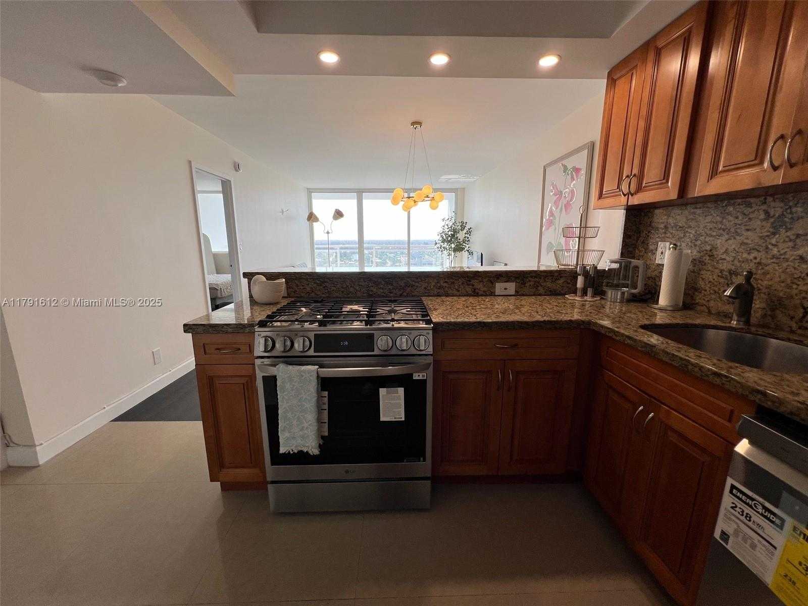 Small Image of 2030 SOUTH OCEAN DR #2102, Hallandale Beach Number 11