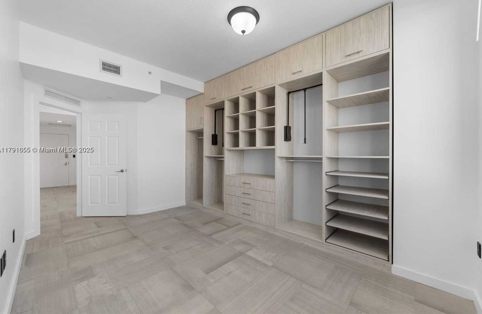 Small Image of 1745 EAST HALLANDALE BEACH #PH05, Hallandale Beach Number 7