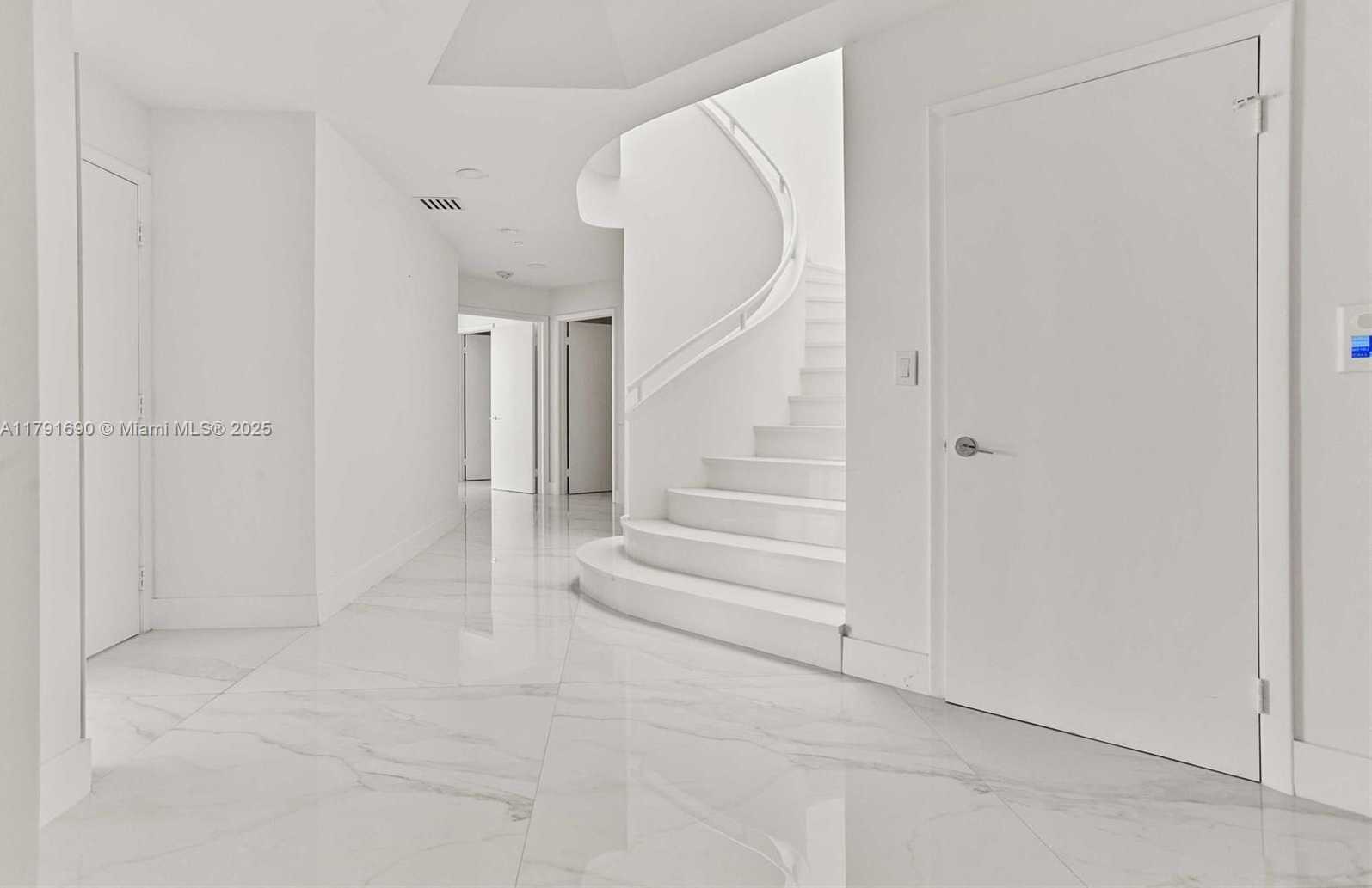 Small Image of 2000 ISLAND BLVD #PH-5, Aventura Number 17