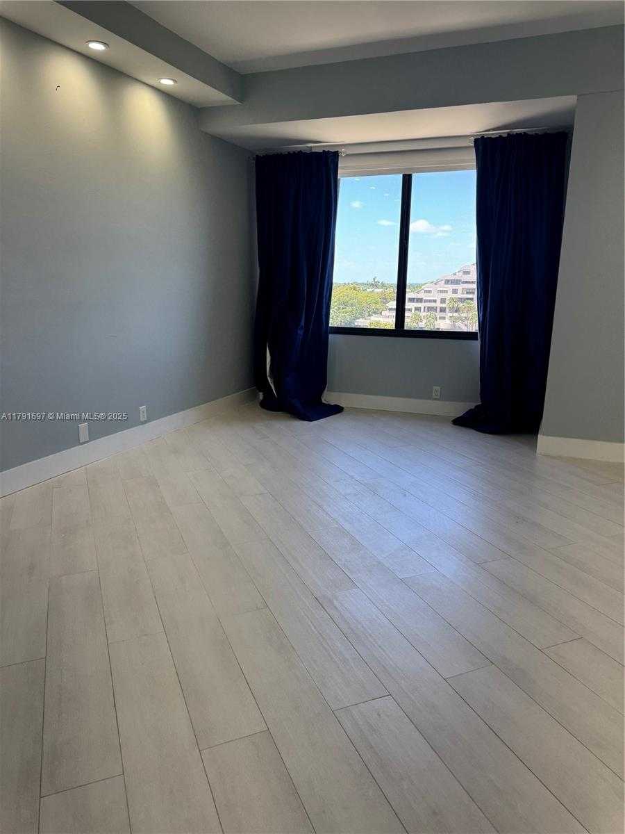 Small Image of 201 CRANDON BLVD #504, Key Biscayne Number 10