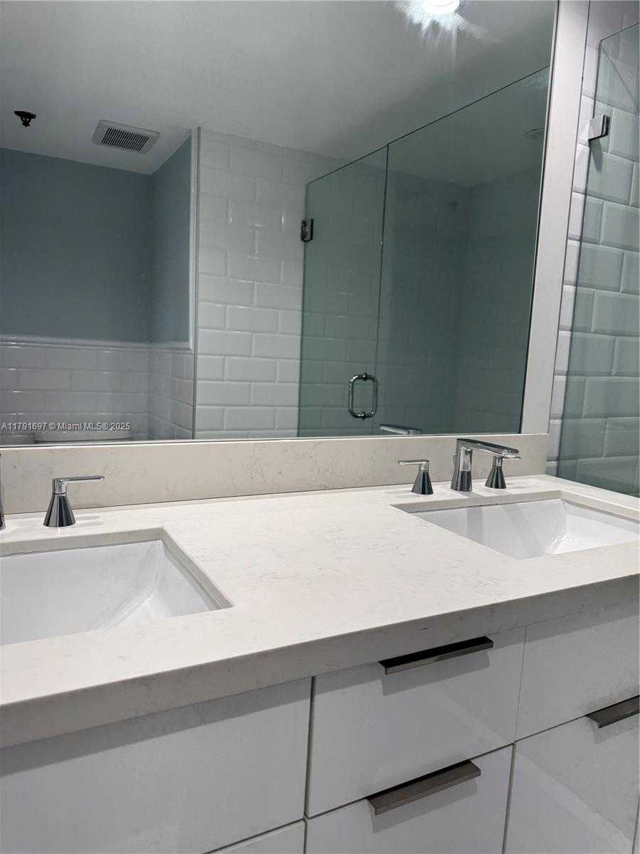 Small Image of 201 CRANDON BLVD #504, Key Biscayne Number 12