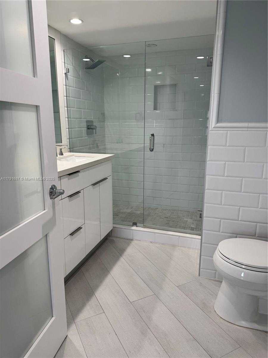 Small Image of 201 CRANDON BLVD #504, Key Biscayne Number 13