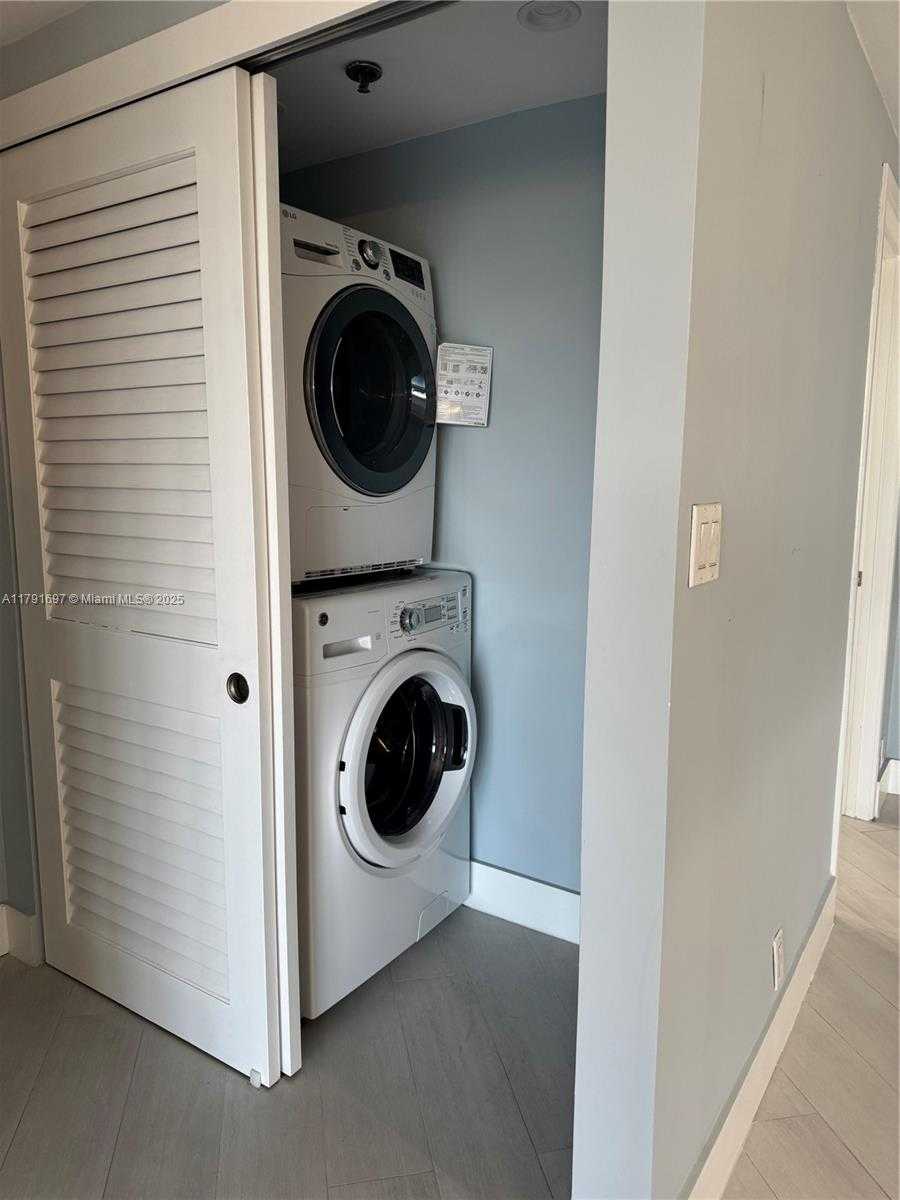 Small Image of 201 CRANDON BLVD #504, Key Biscayne Number 15