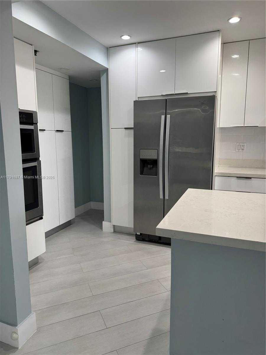 Small Image of 201 CRANDON BLVD #504, Key Biscayne Number 19