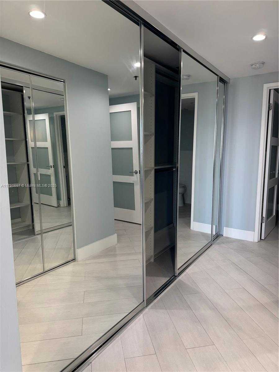 Small Image of 201 CRANDON BLVD #504, Key Biscayne Number 7