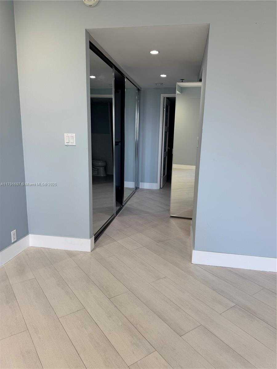 Small Image of 201 CRANDON BLVD #504, Key Biscayne Number 9