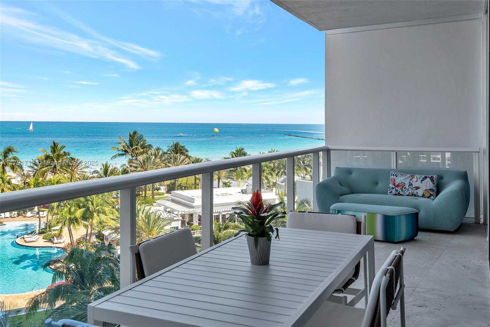 Small Image of 100 SOUTH POINTE DR #708, Miami Beach Number 14