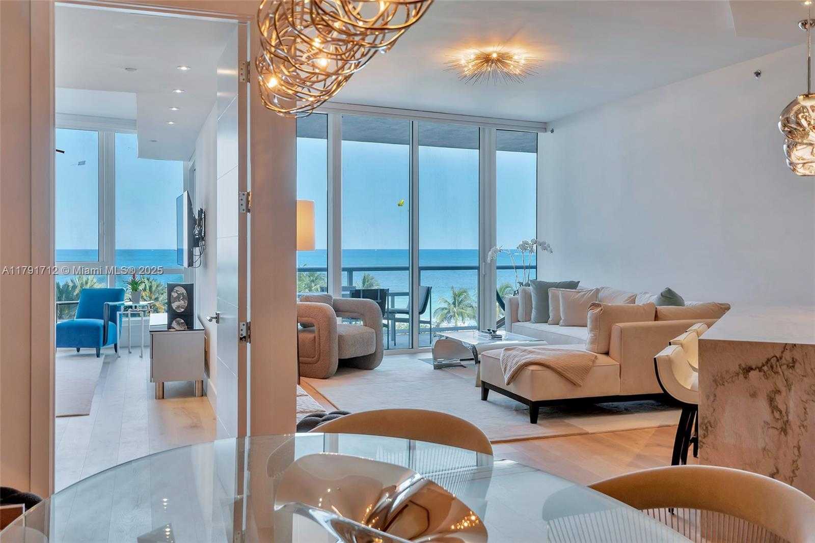 Small Image of 100 SOUTH POINTE DR #708, Miami Beach Number 16