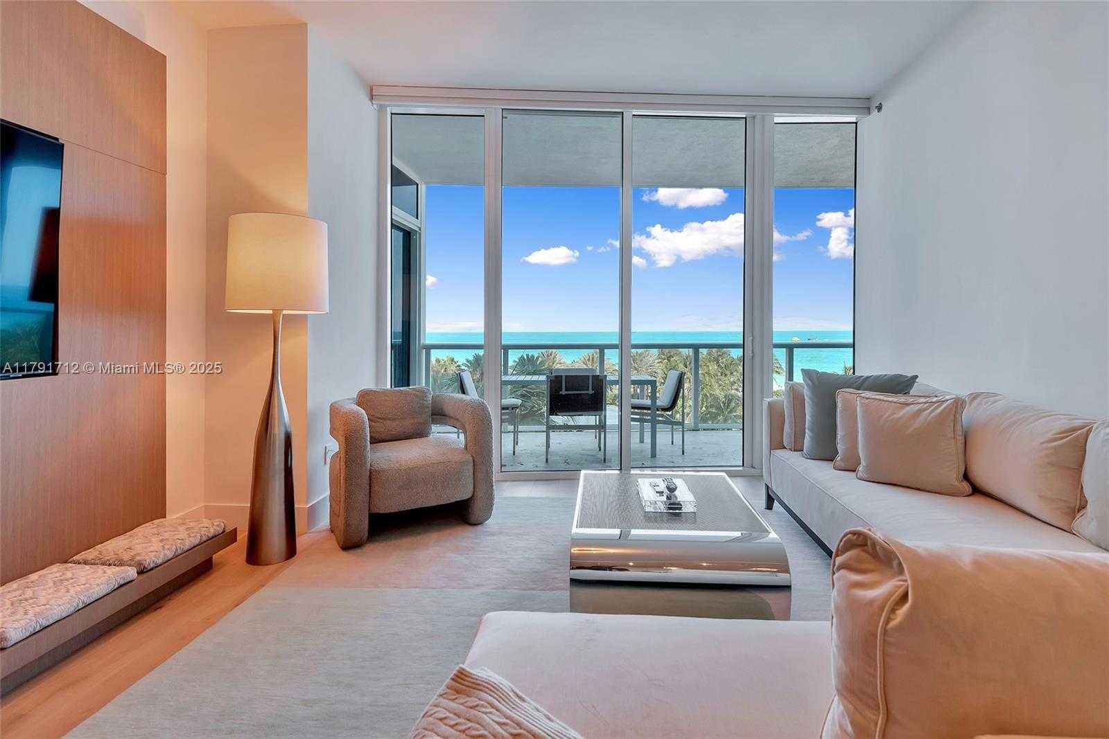 Small Image of 100 SOUTH POINTE DR #708, Miami Beach Number 17