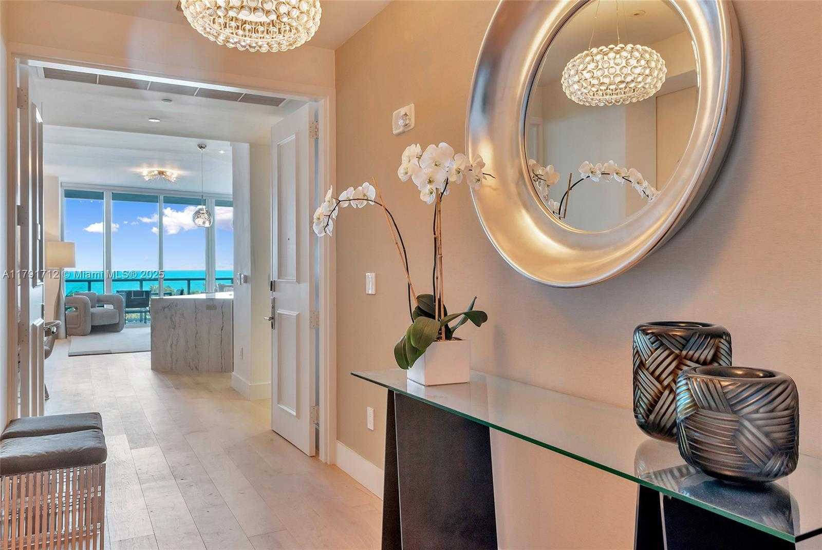 Small Image of 100 SOUTH POINTE DR #708, Miami Beach Number 22