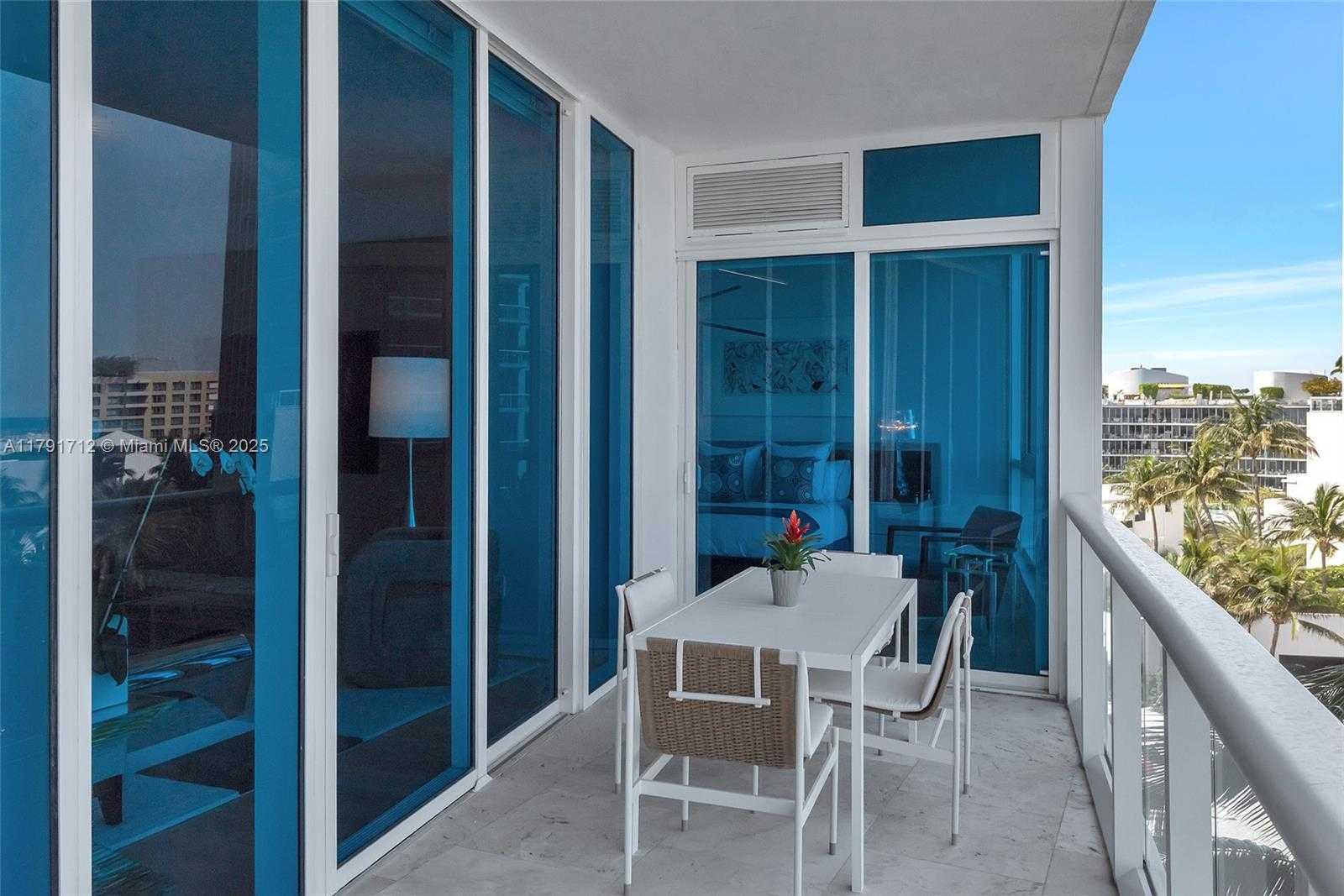 Small Image of 100 SOUTH POINTE DR #708, Miami Beach Number 39