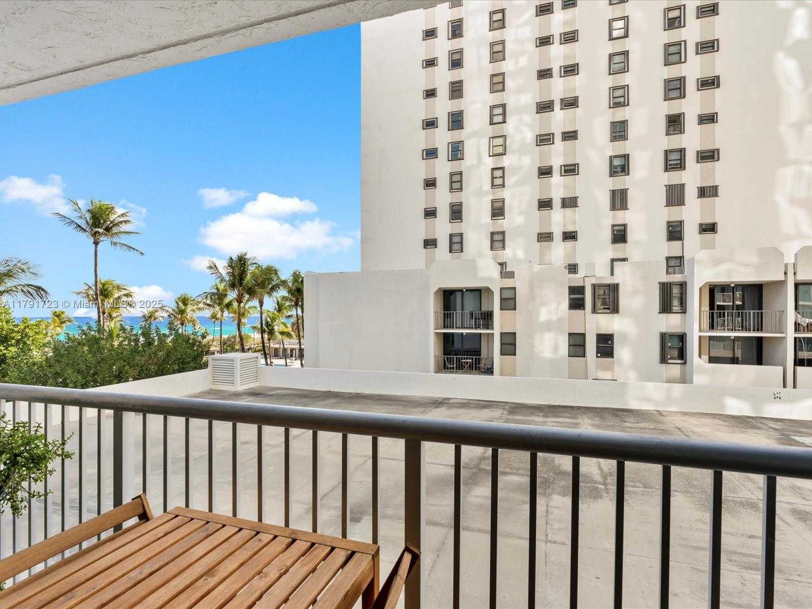 Small Image of 2655 COLLINS AVE #510, Miami Beach Number 31