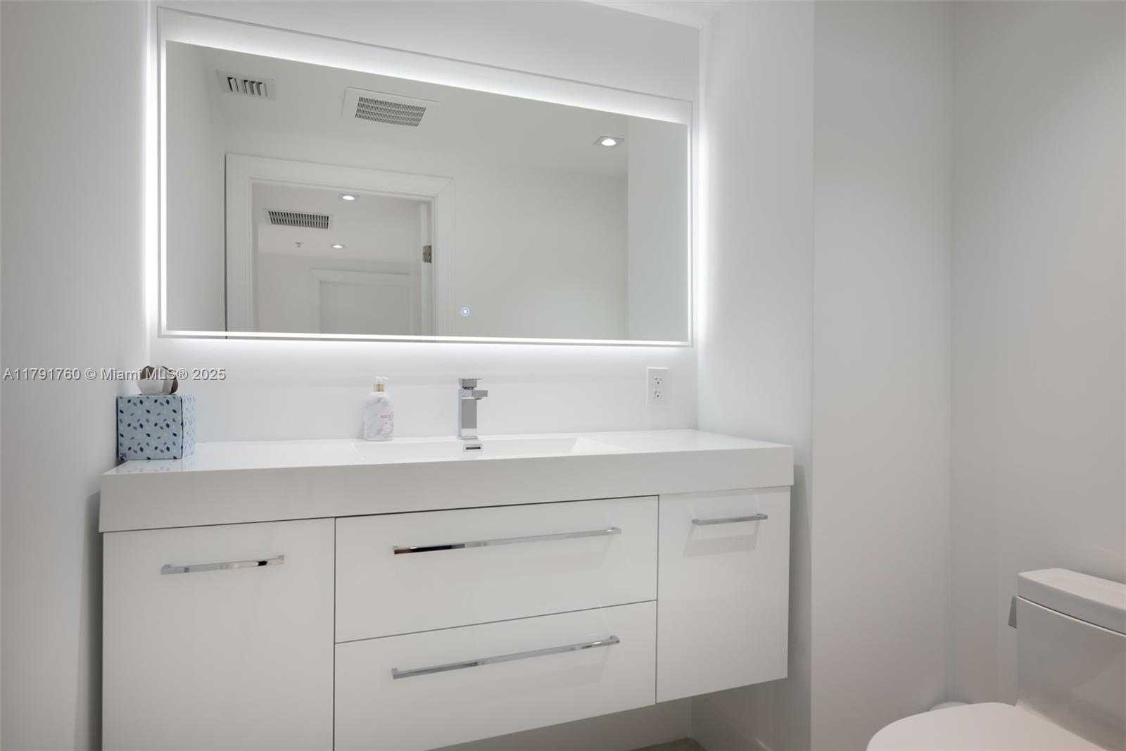 Small Image of 3535 SOUTH OCEAN DRIVE #1904, Hollywood Number 11
