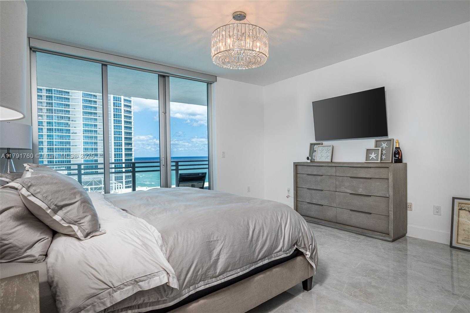 Small Image of 3535 SOUTH OCEAN DRIVE #1904, Hollywood Number 12