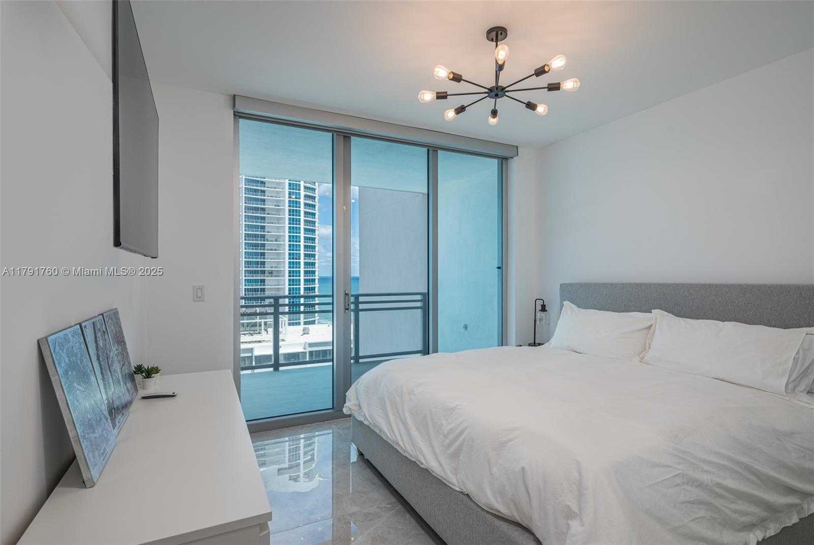 Small Image of 3535 SOUTH OCEAN DRIVE #1904, Hollywood Number 19