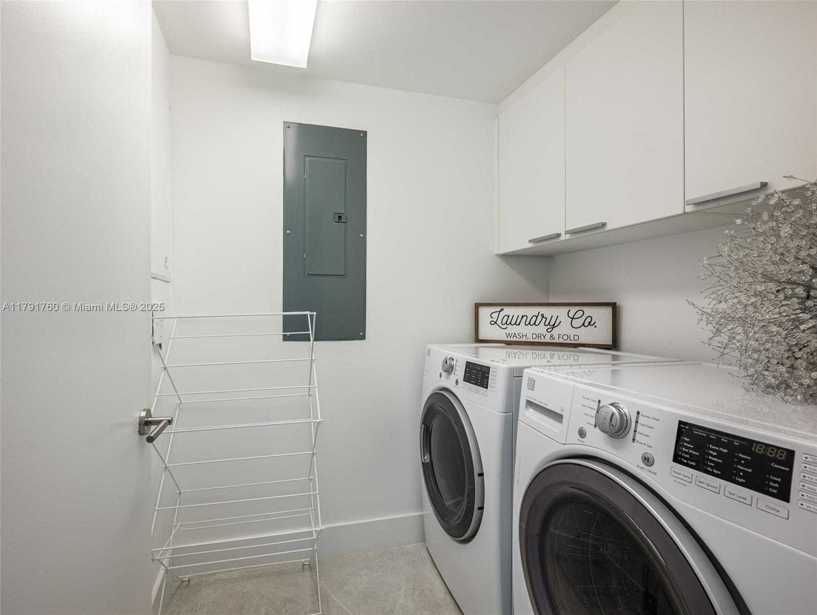 Small Image of 3535 SOUTH OCEAN DRIVE #1904, Hollywood Number 21