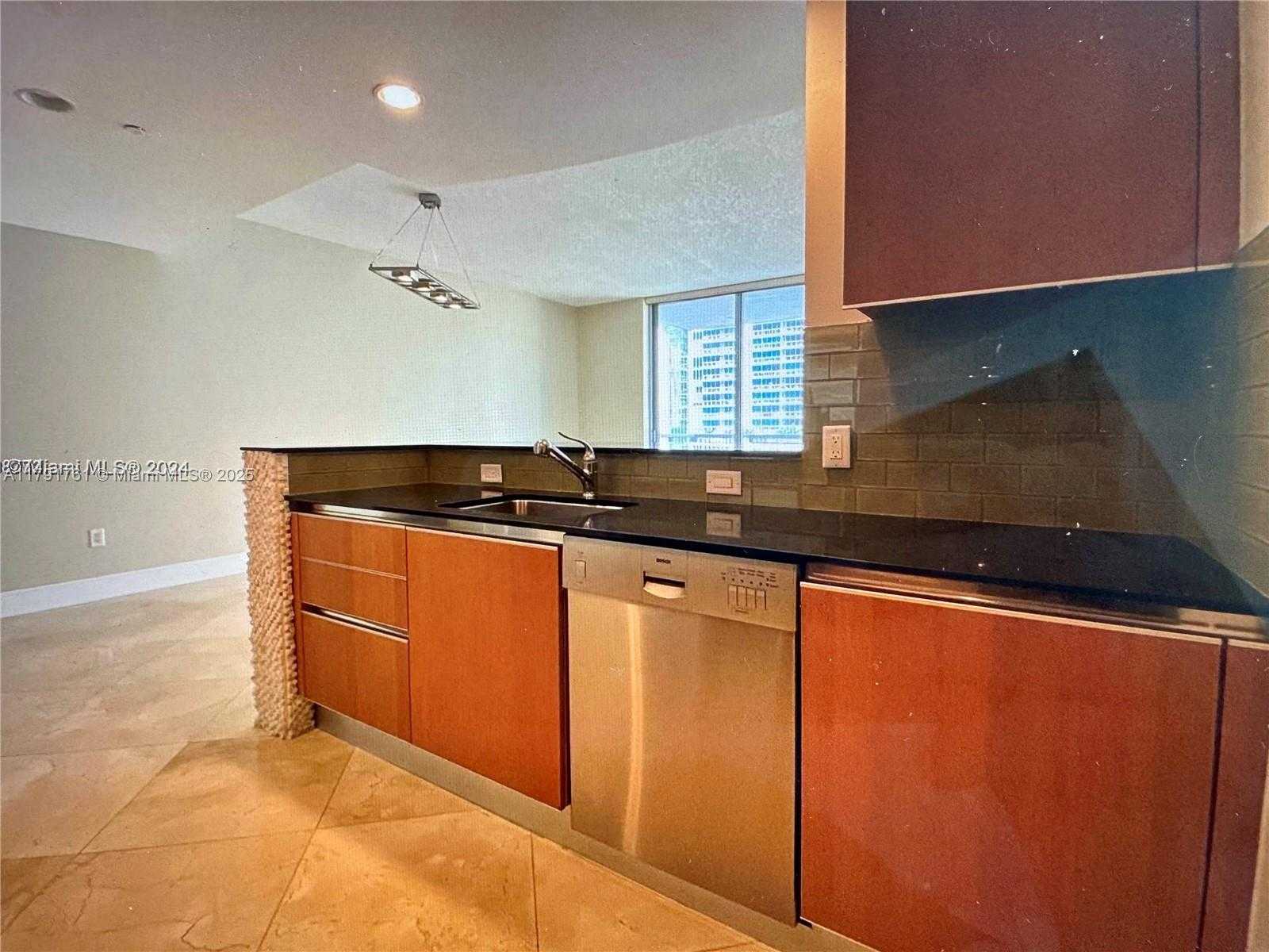 Small Image of 1060 BRICKELL AVE #3205, Miami Number 7