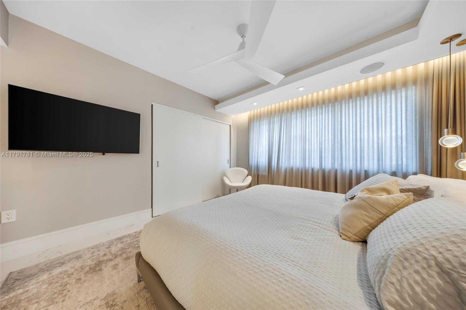Small Image of 10190 COLLINS AVE #203, Bal Harbour Number 15