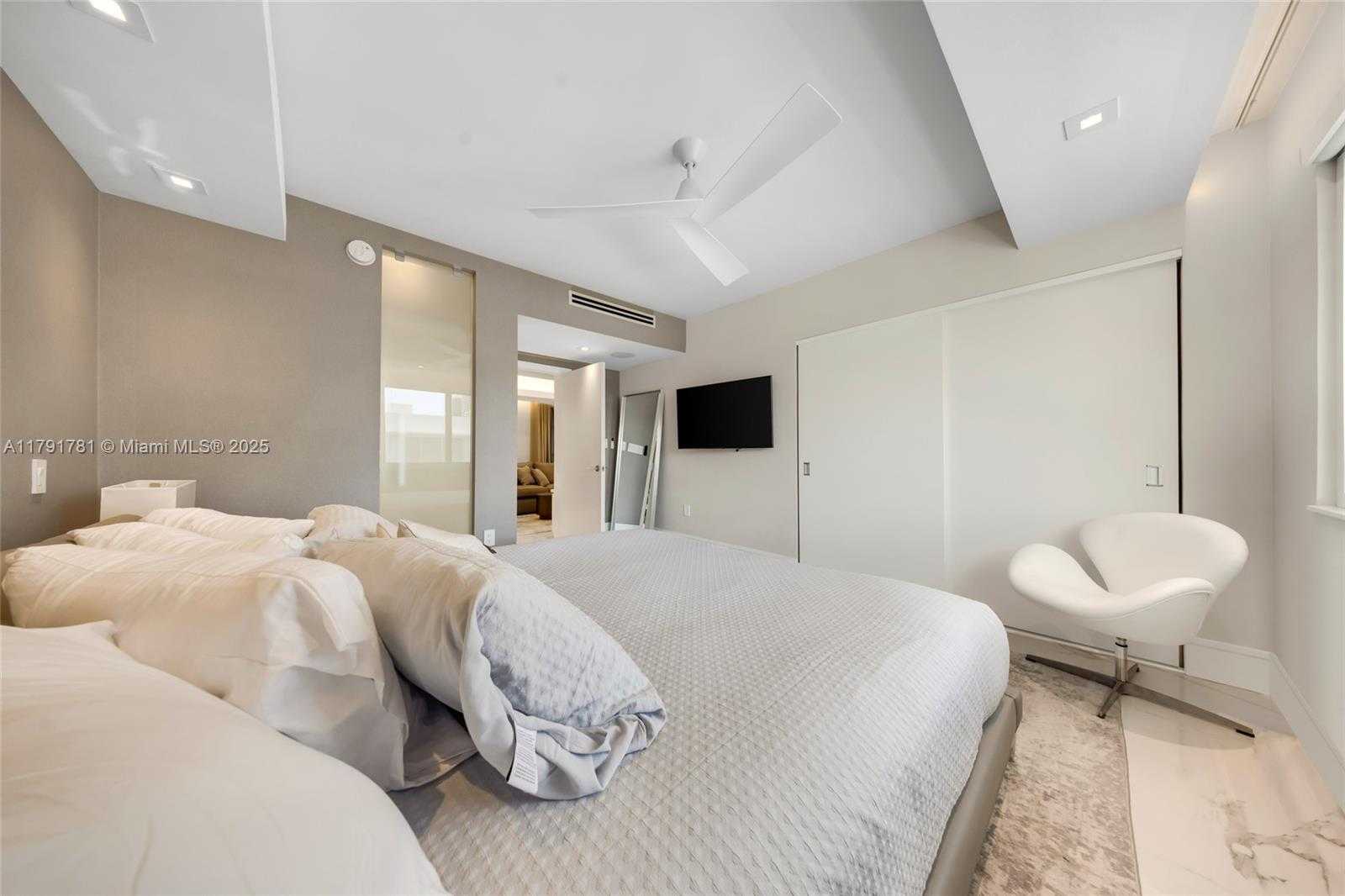 Small Image of 10190 COLLINS AVE #203, Bal Harbour Number 16