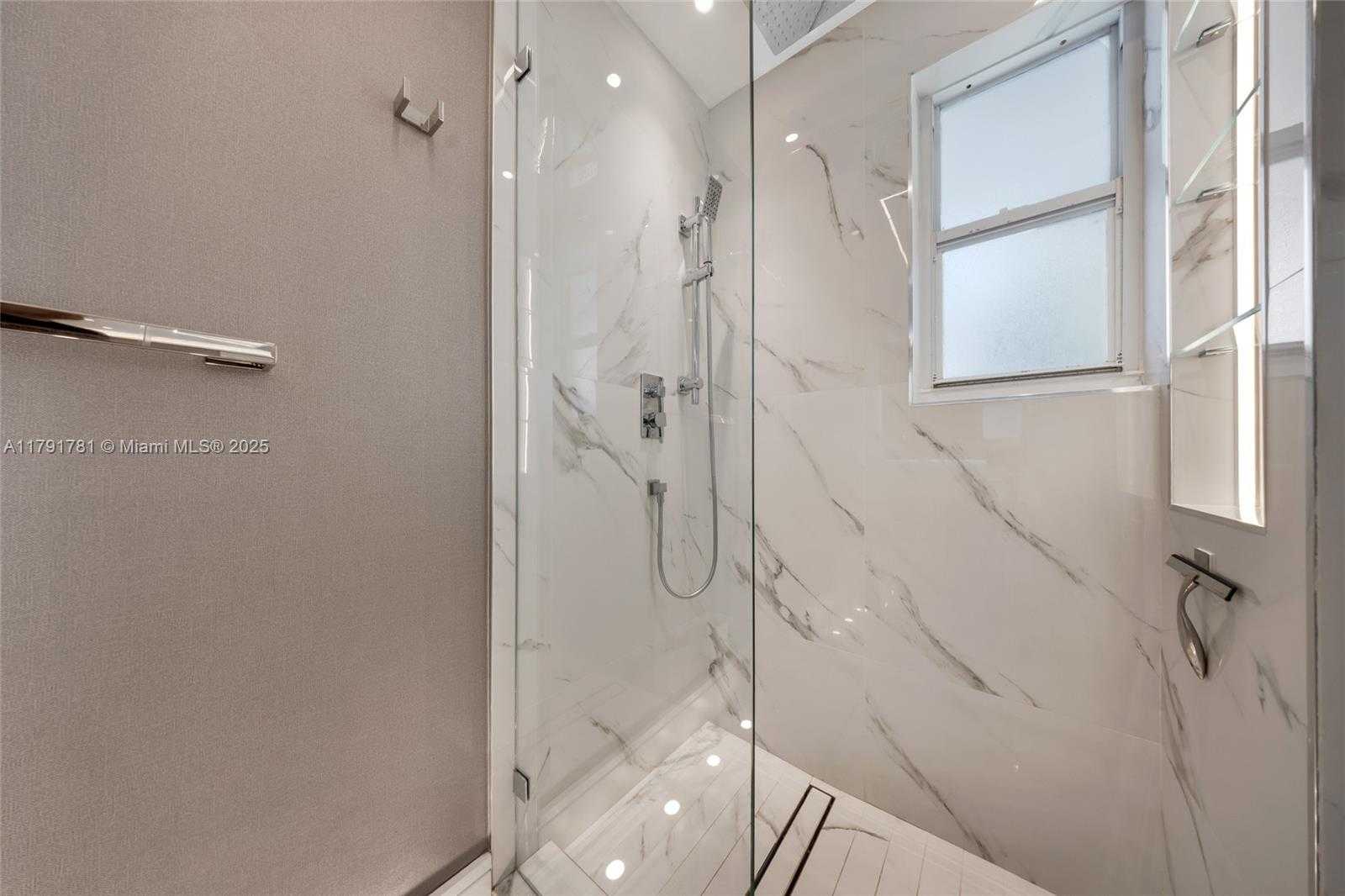 Small Image of 10190 COLLINS AVE #203, Bal Harbour Number 26