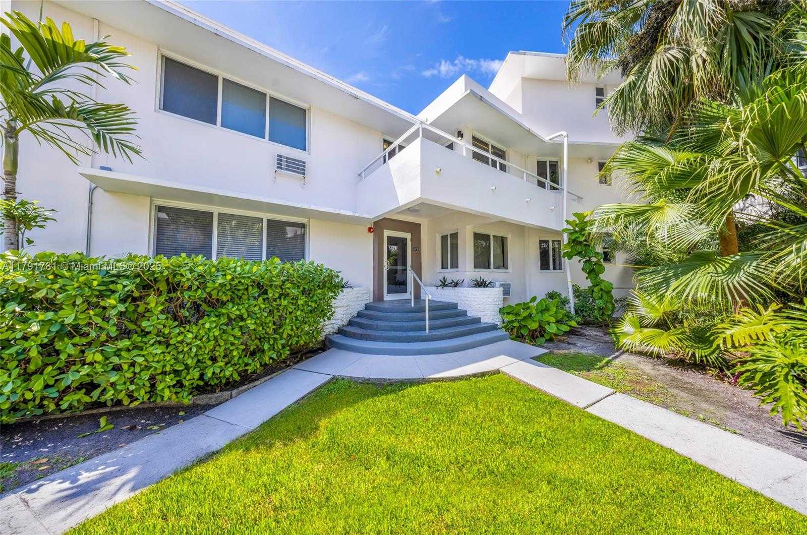 Small Image of 10190 COLLINS AVE #203, Bal Harbour Number 31